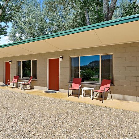 Mount Carmel Motel Near Zion National Park Exterior photo